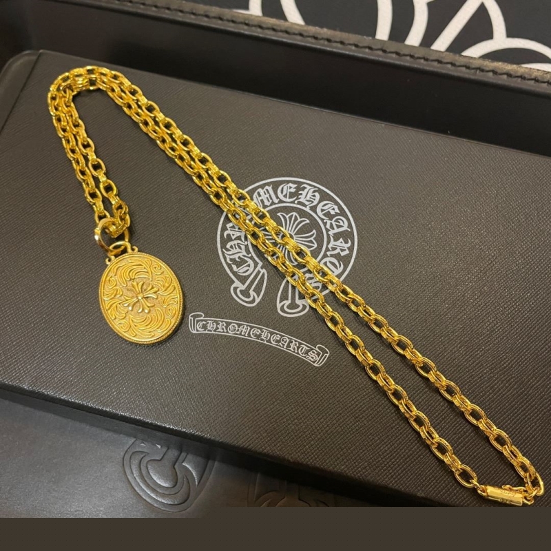 Ch**me He**ts necklaces
